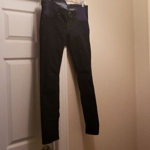 Old Navy maternity skinny jeans